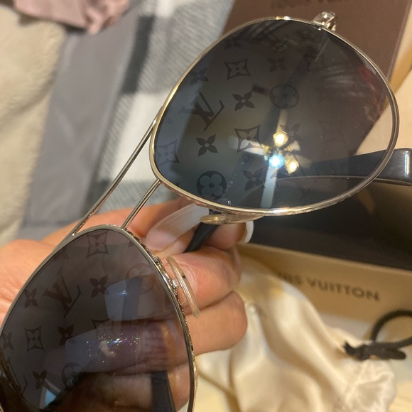 Monogram Grease SunGlasses Original - Picture 4 of 5